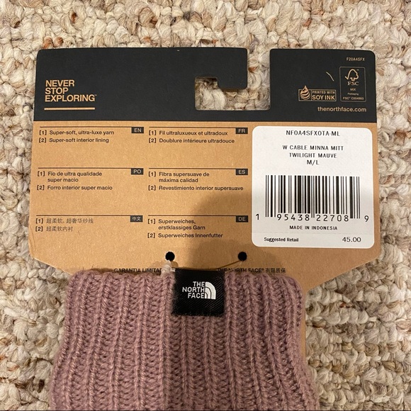 Minna Cable Knit Mittens - North Face - Picture 5 of 7